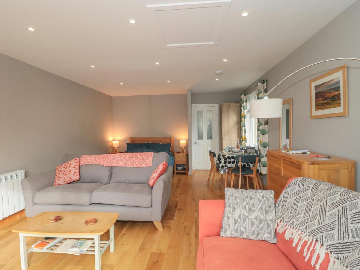 24 Heron Court Apartment Bridport